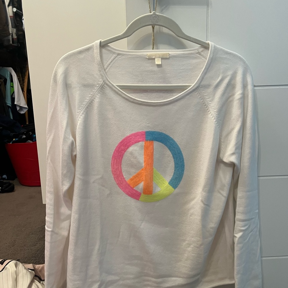 Lisa todd white peace sign top